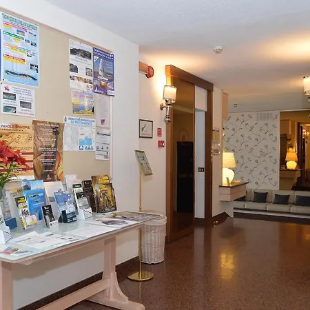 ホテル Lido Palace 4*